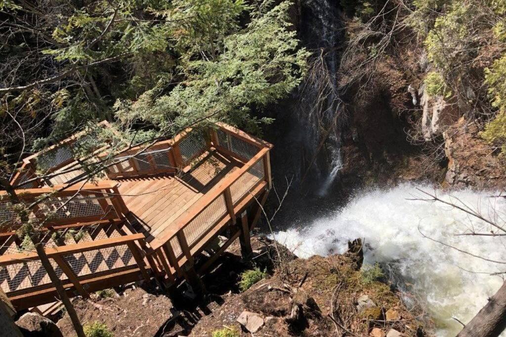 L'Auberge Sainte-Anne - Ski, Spa Et Basilique Villa Eksteriør billede